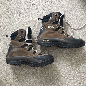 Women’s winter hiking boots
